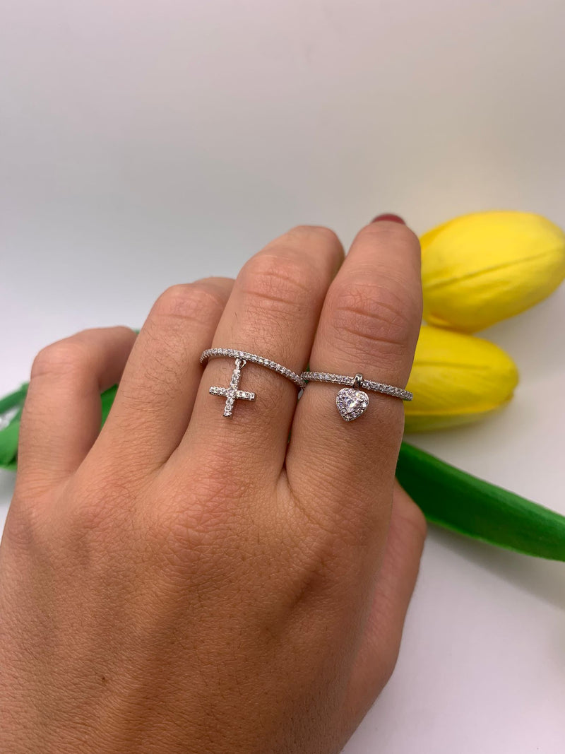 Anello charm