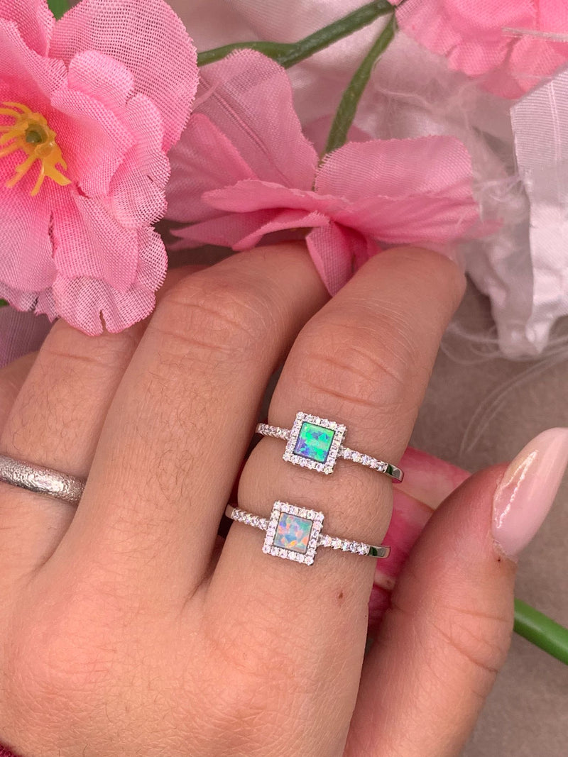 Anello opalino quadratino