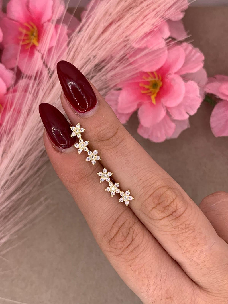 Orecchini tre fiori oro