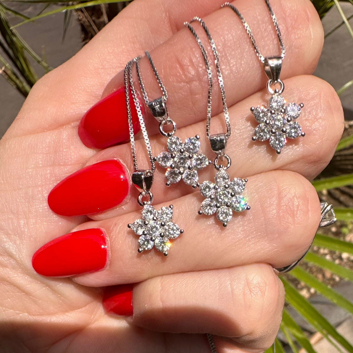 Collana flower white