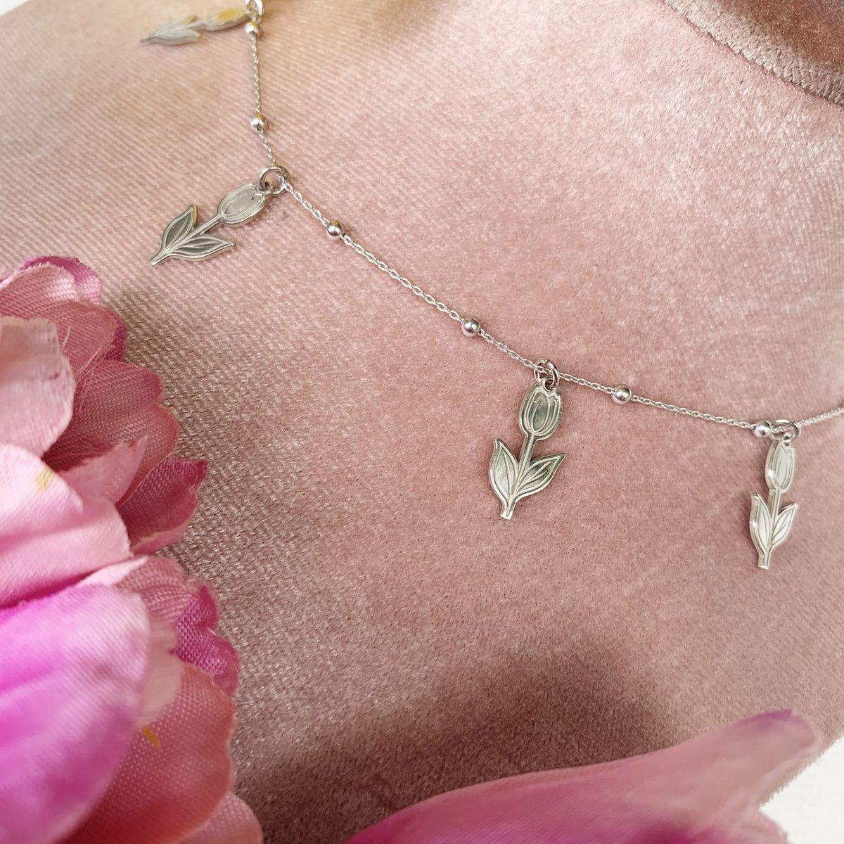 Collana quattro tulipani