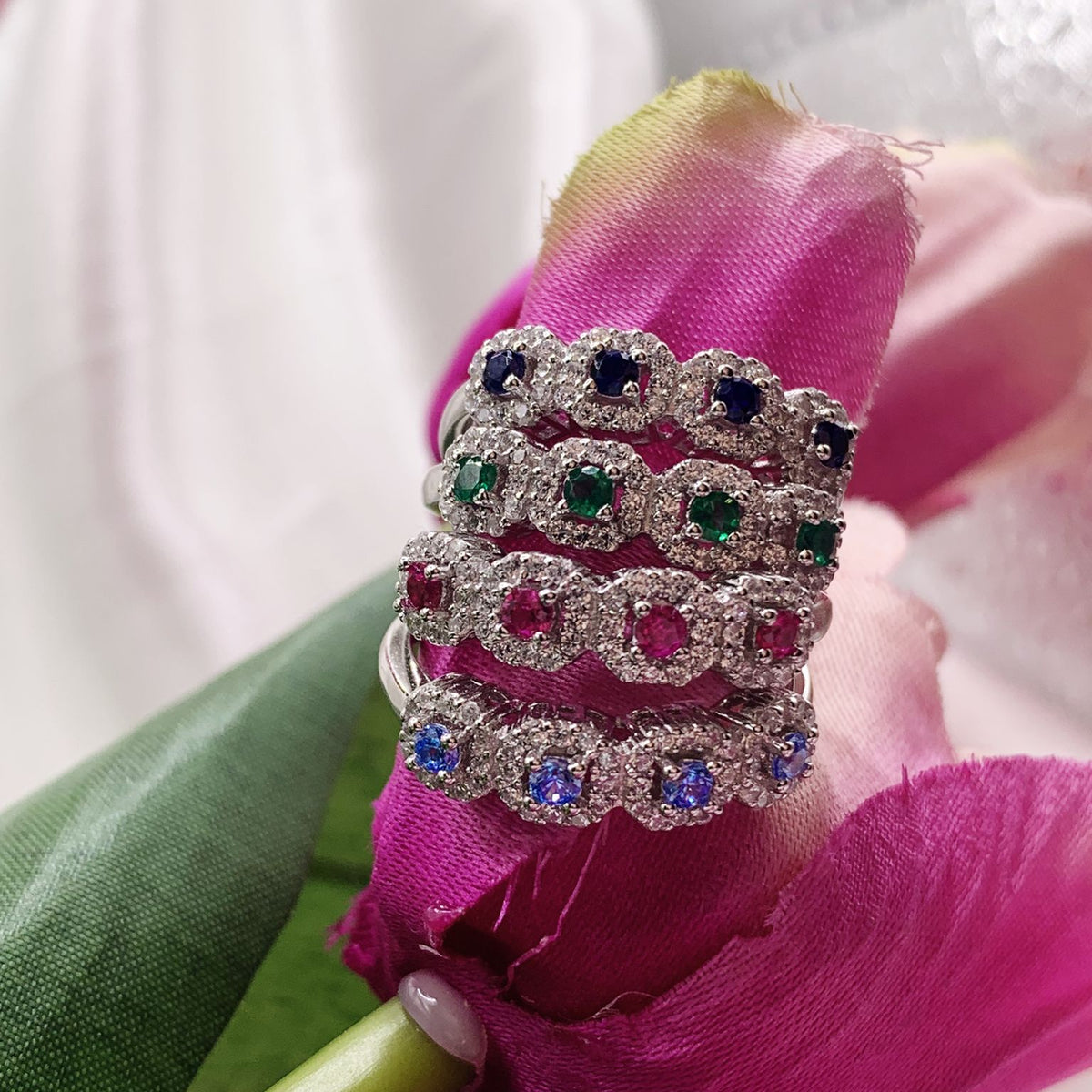 Anello quadratini
