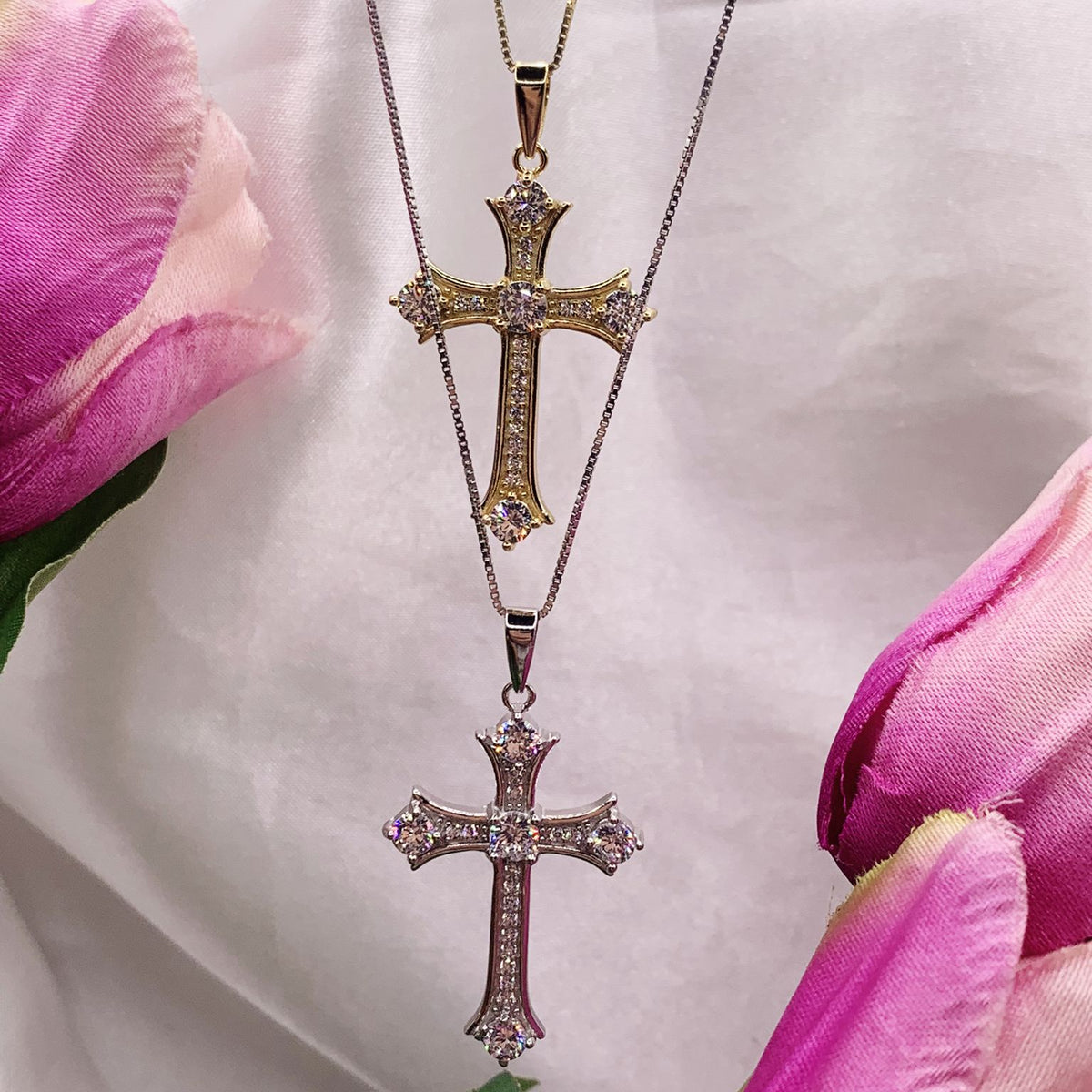 Collana croce domus