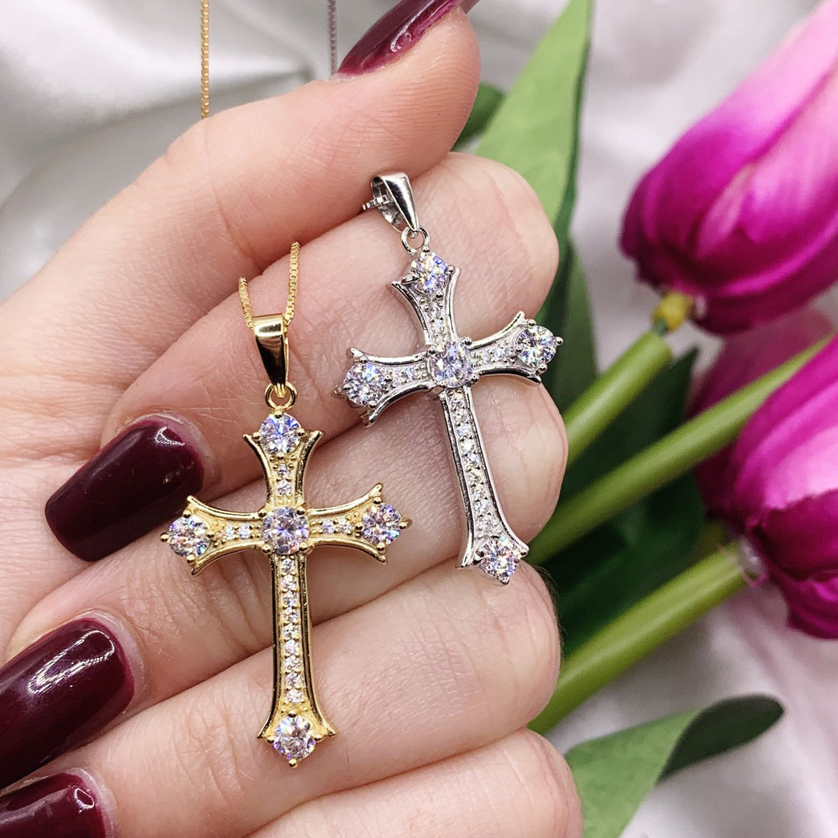 Collana croce domus