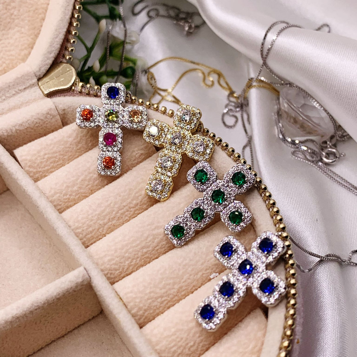 Collana croce quadratini