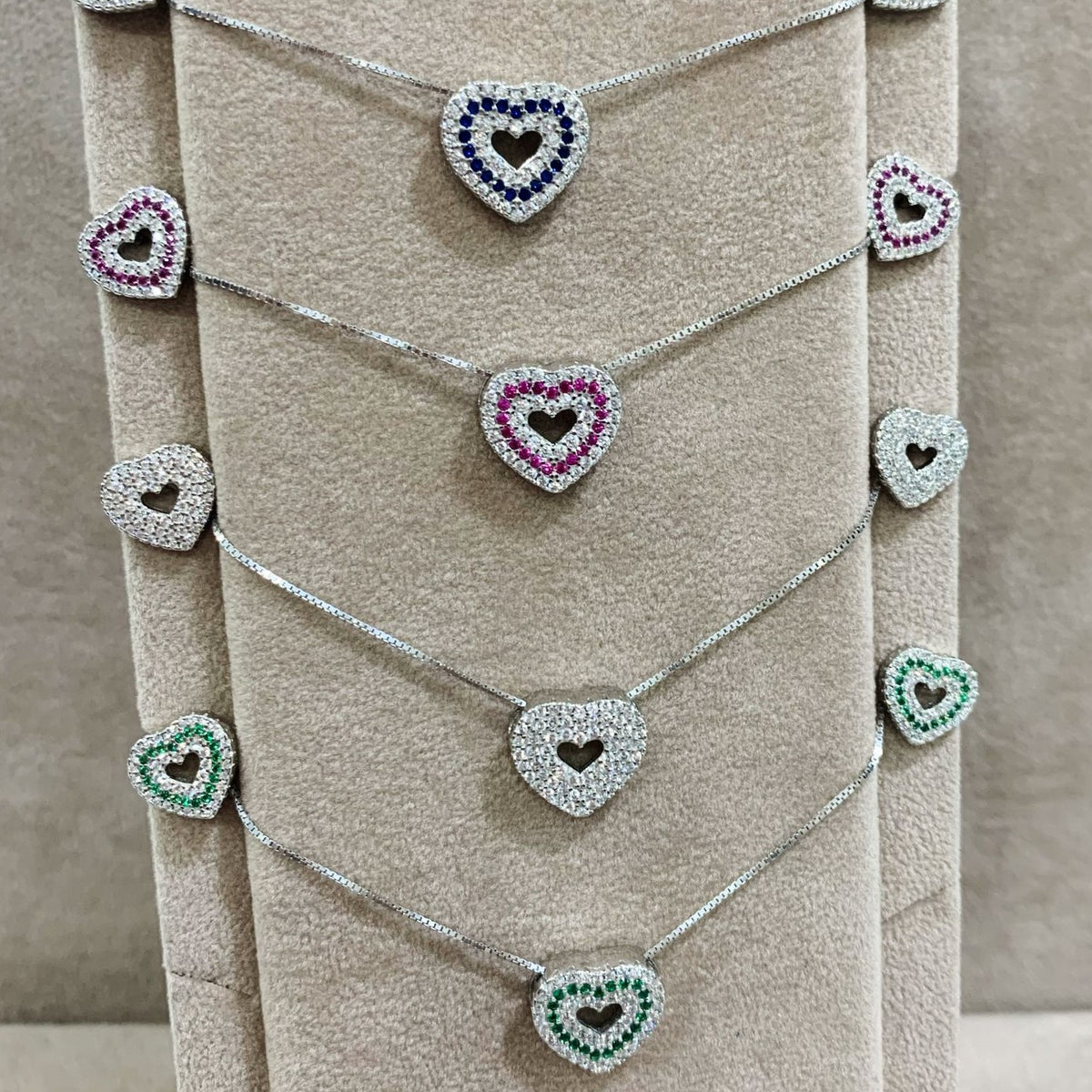 Collana cuoricino traforato