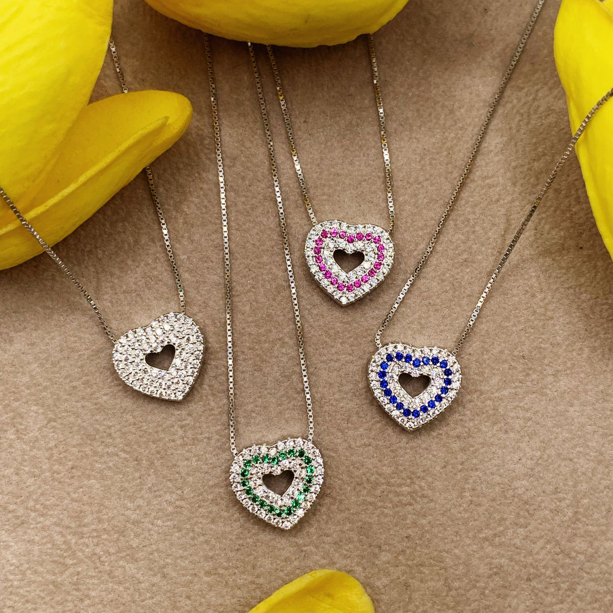 Collana cuoricino traforato