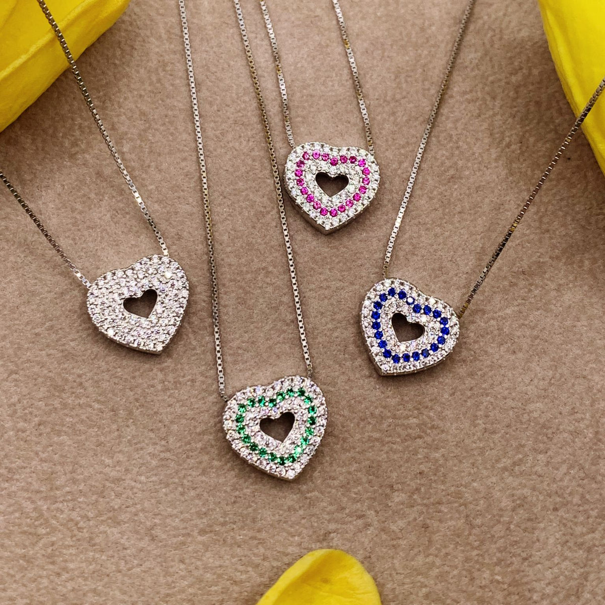 Collana cuoricino traforato
