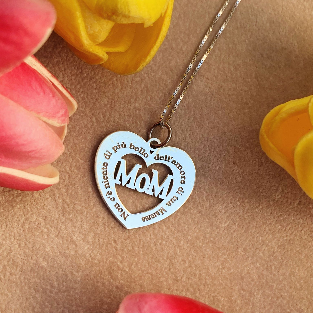 Collana mom dedica
