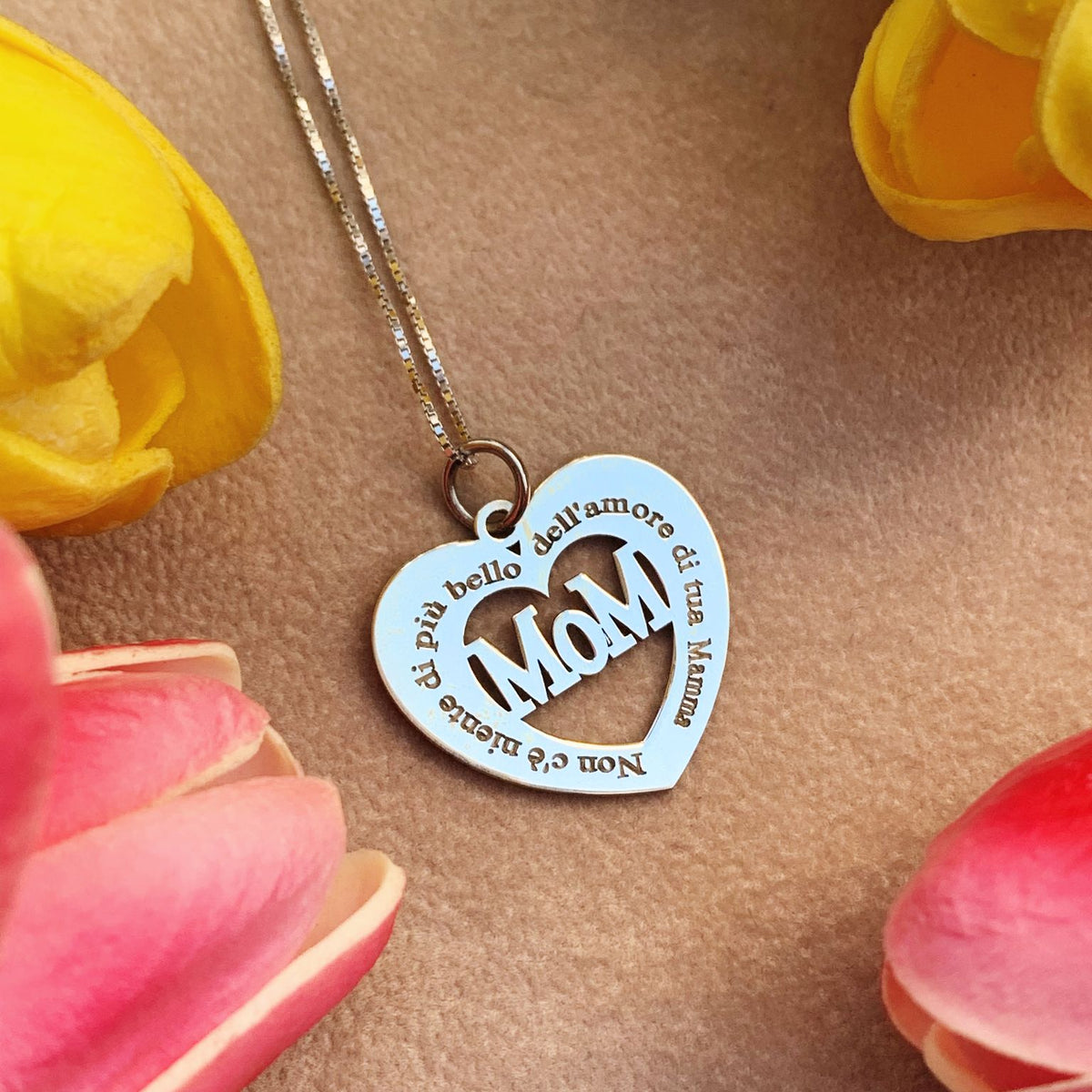 Collana mom dedica