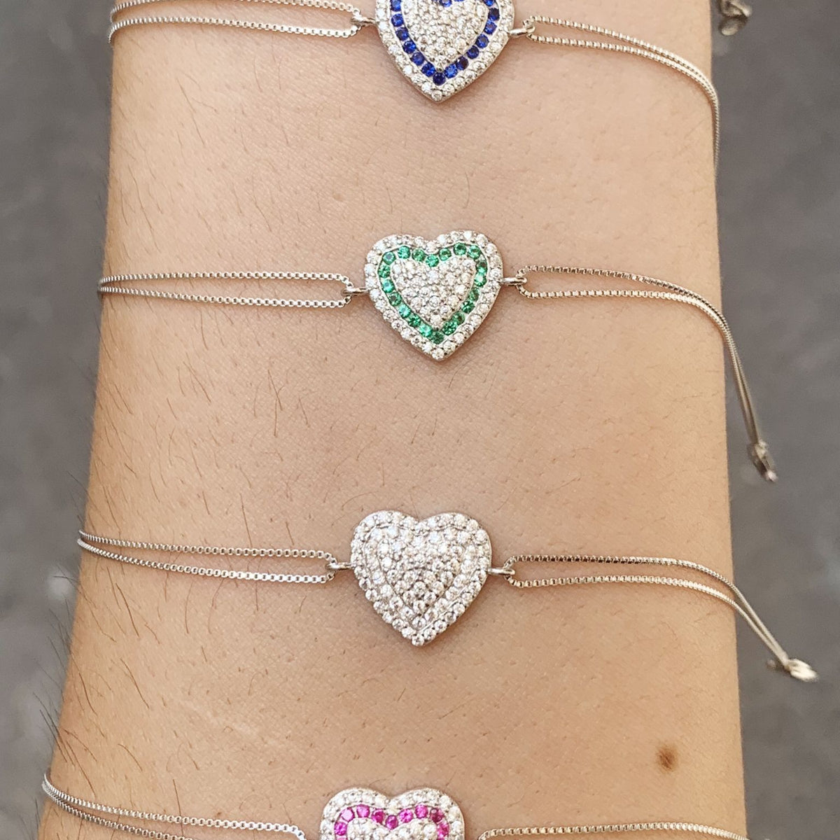 Bracciale cuoricino traforato