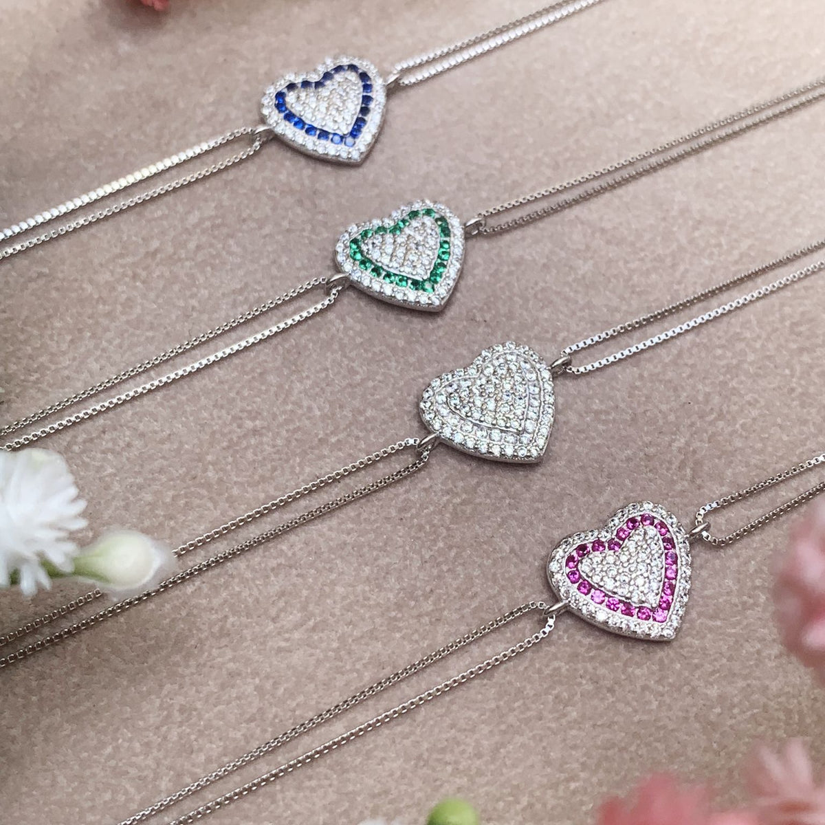 Bracciale cuoricino traforato