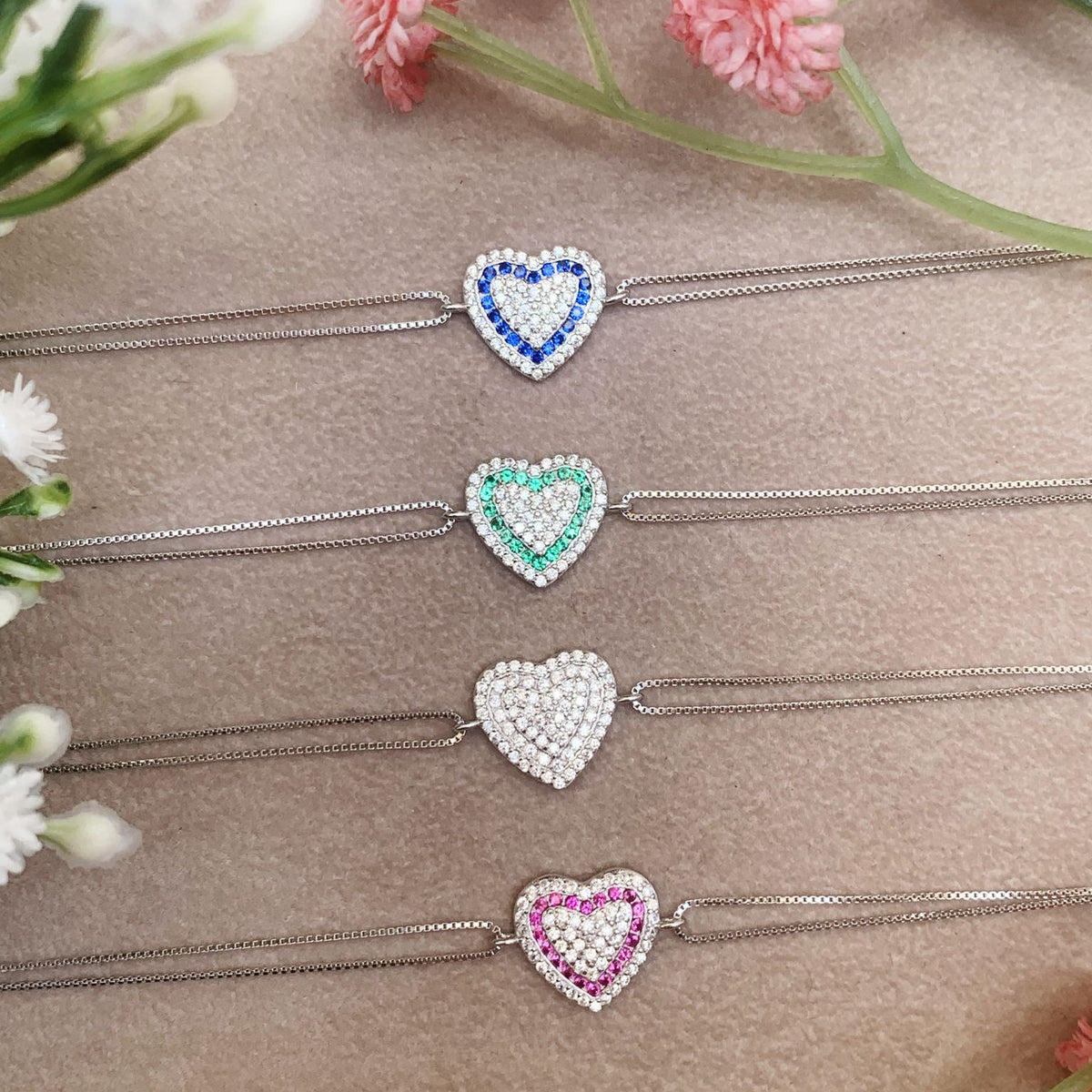 Bracciale cuoricino traforato
