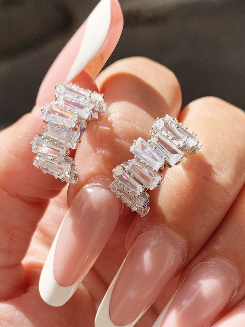 Orecchini cerchi baguette