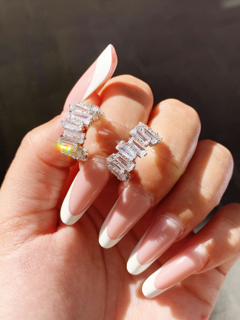 Orecchini cerchi baguette