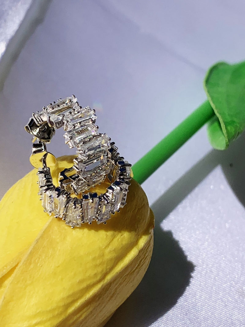 Orecchini cerchi baguette