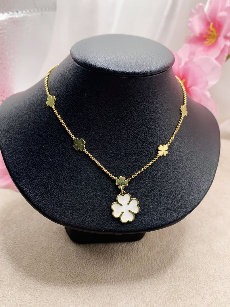 Collana quadrifoglio opale