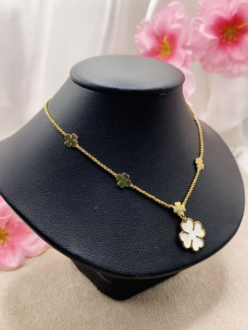 Collana quadrifoglio opale