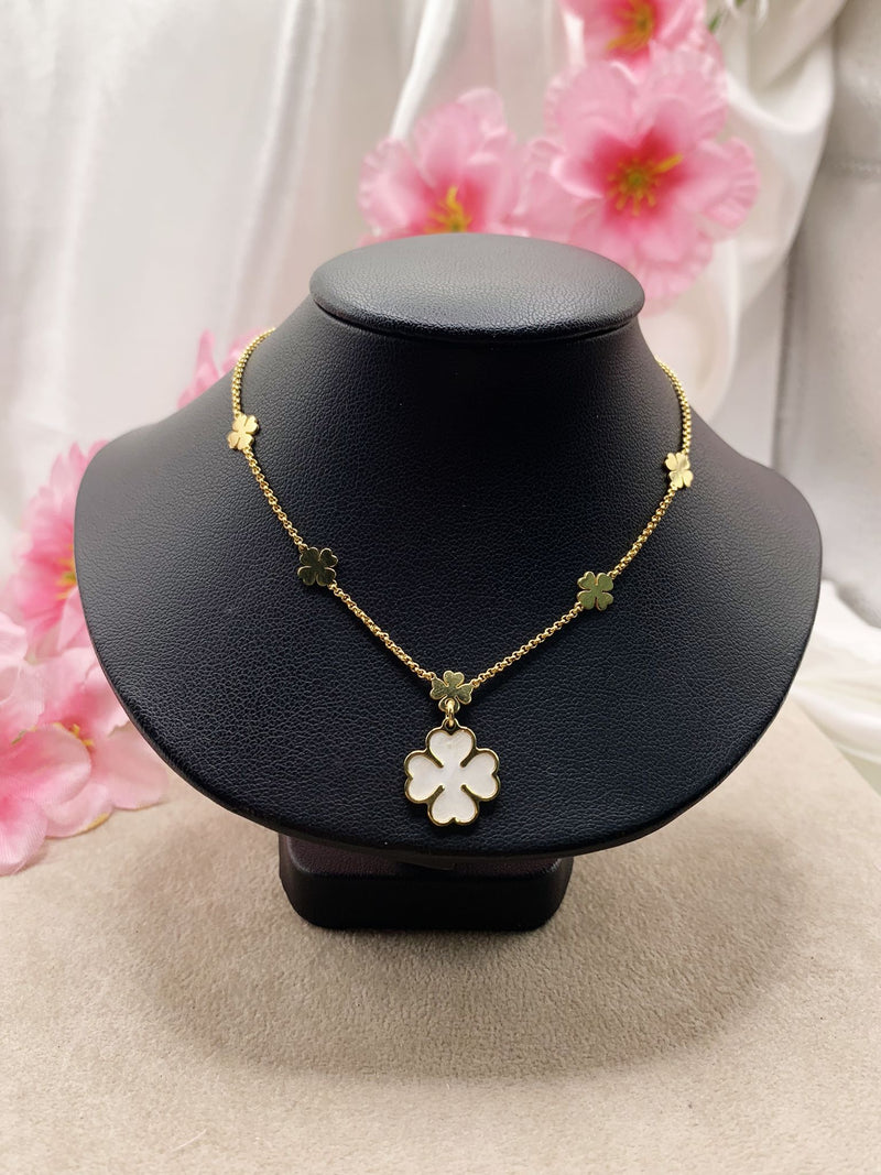 Collana quadrifoglio opale