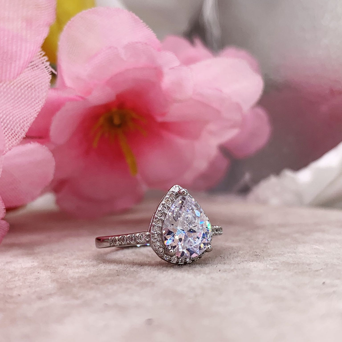 Anello goccia luxury