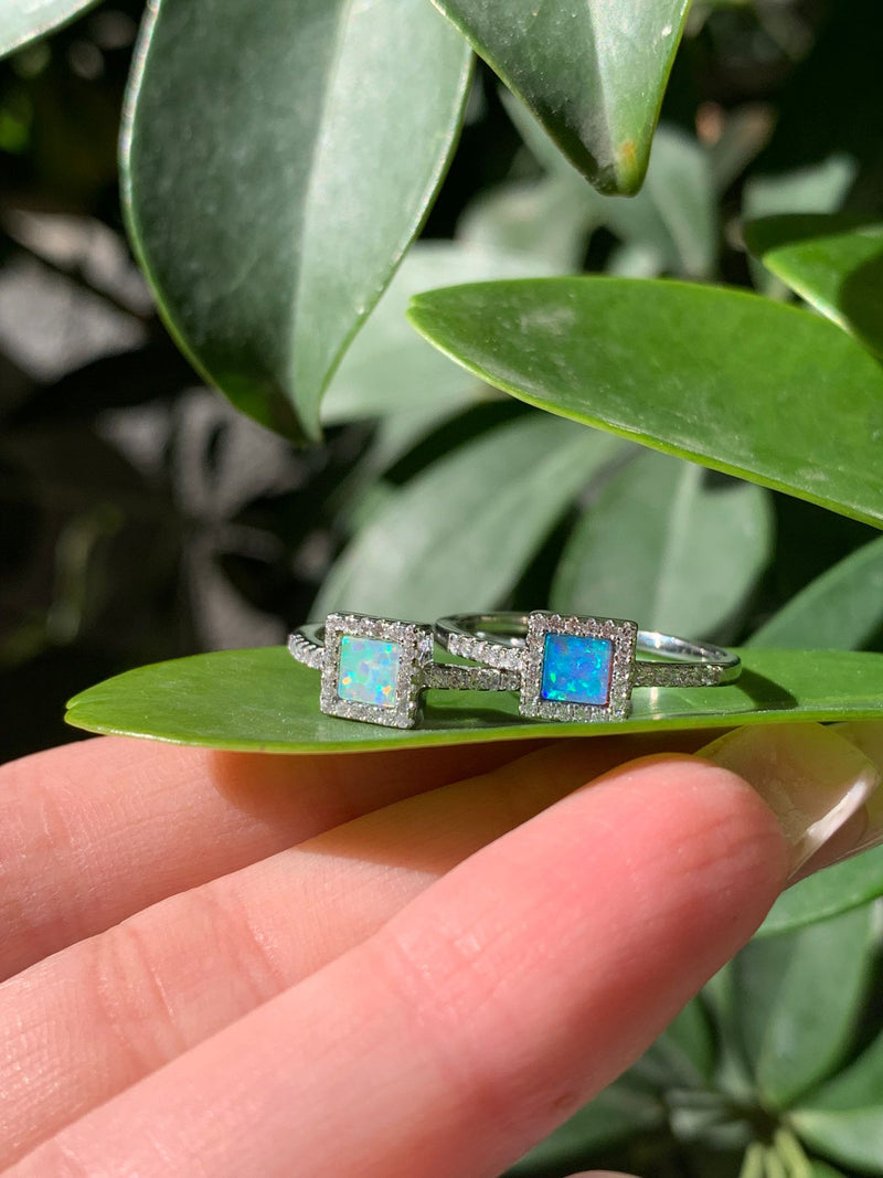 Anello opalino quadratino