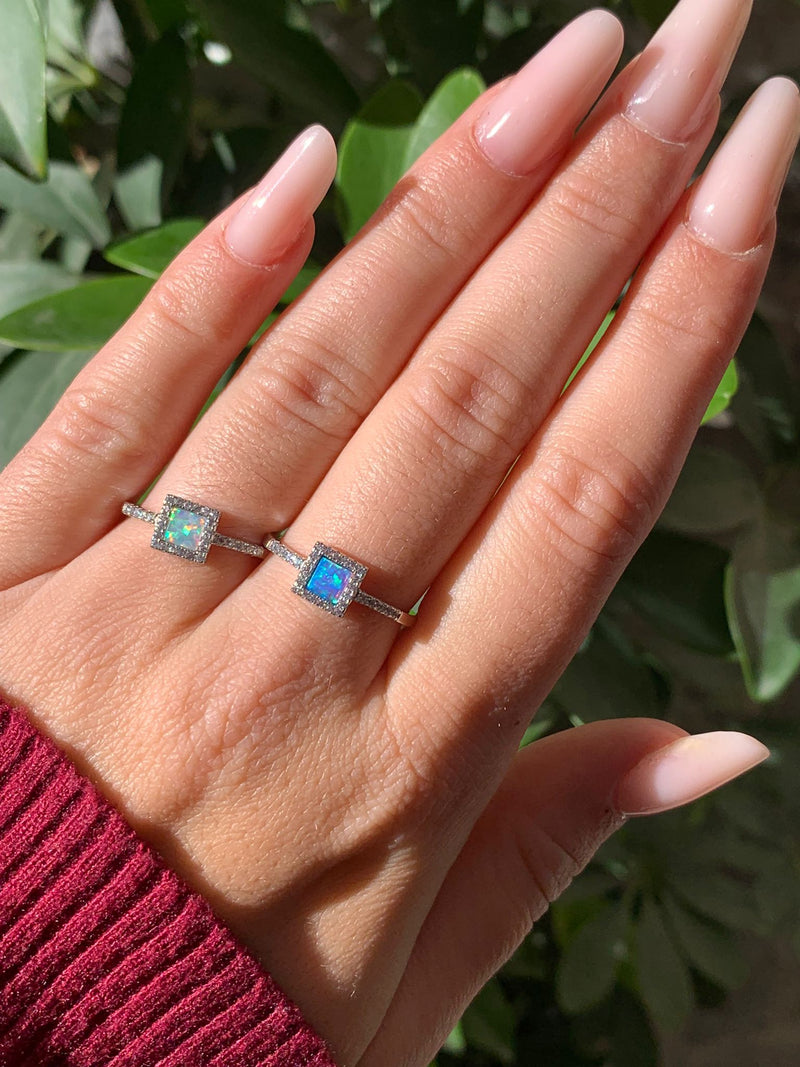 Anello opalino quadratino