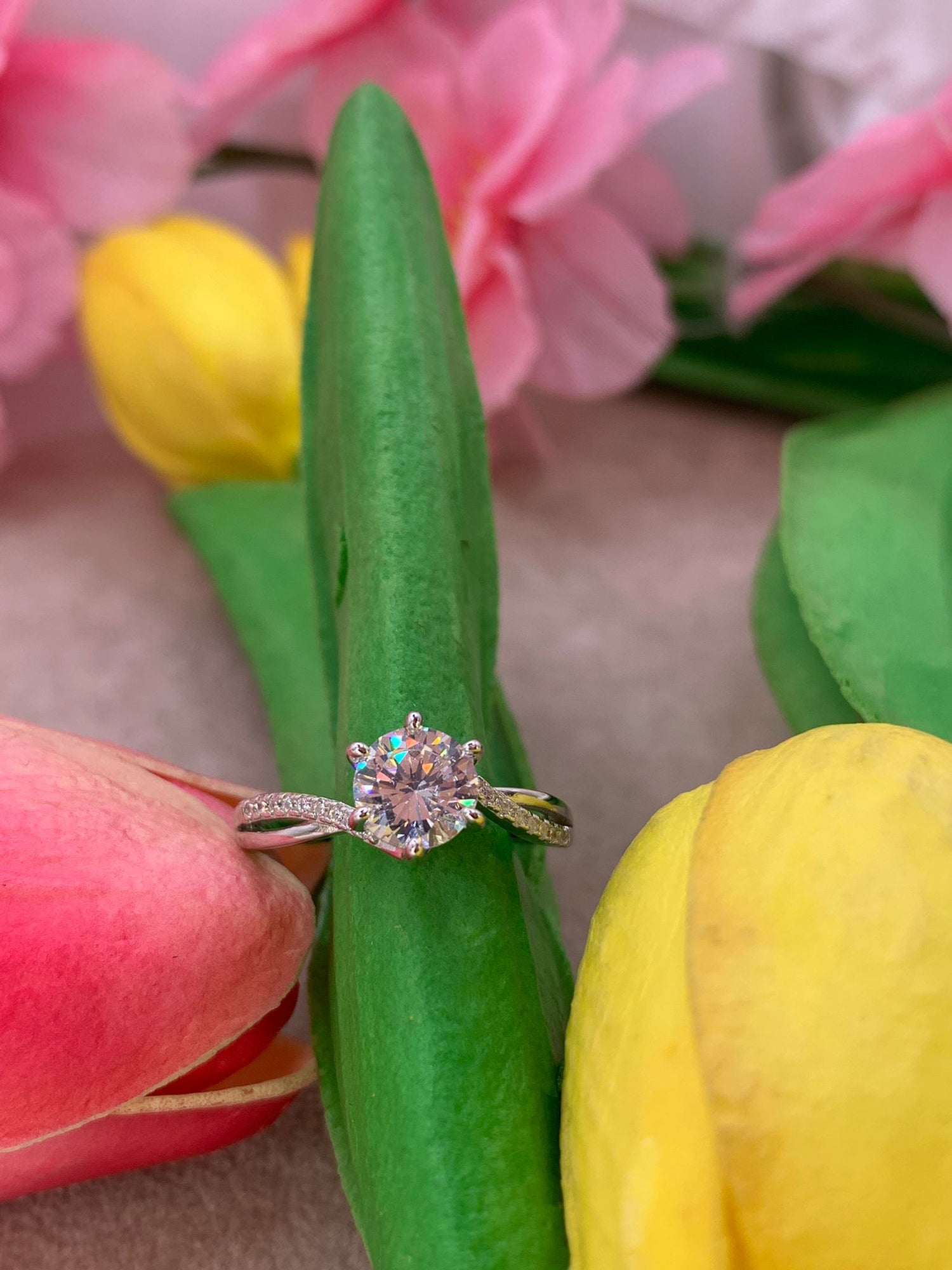 Anello solitario intreccio new