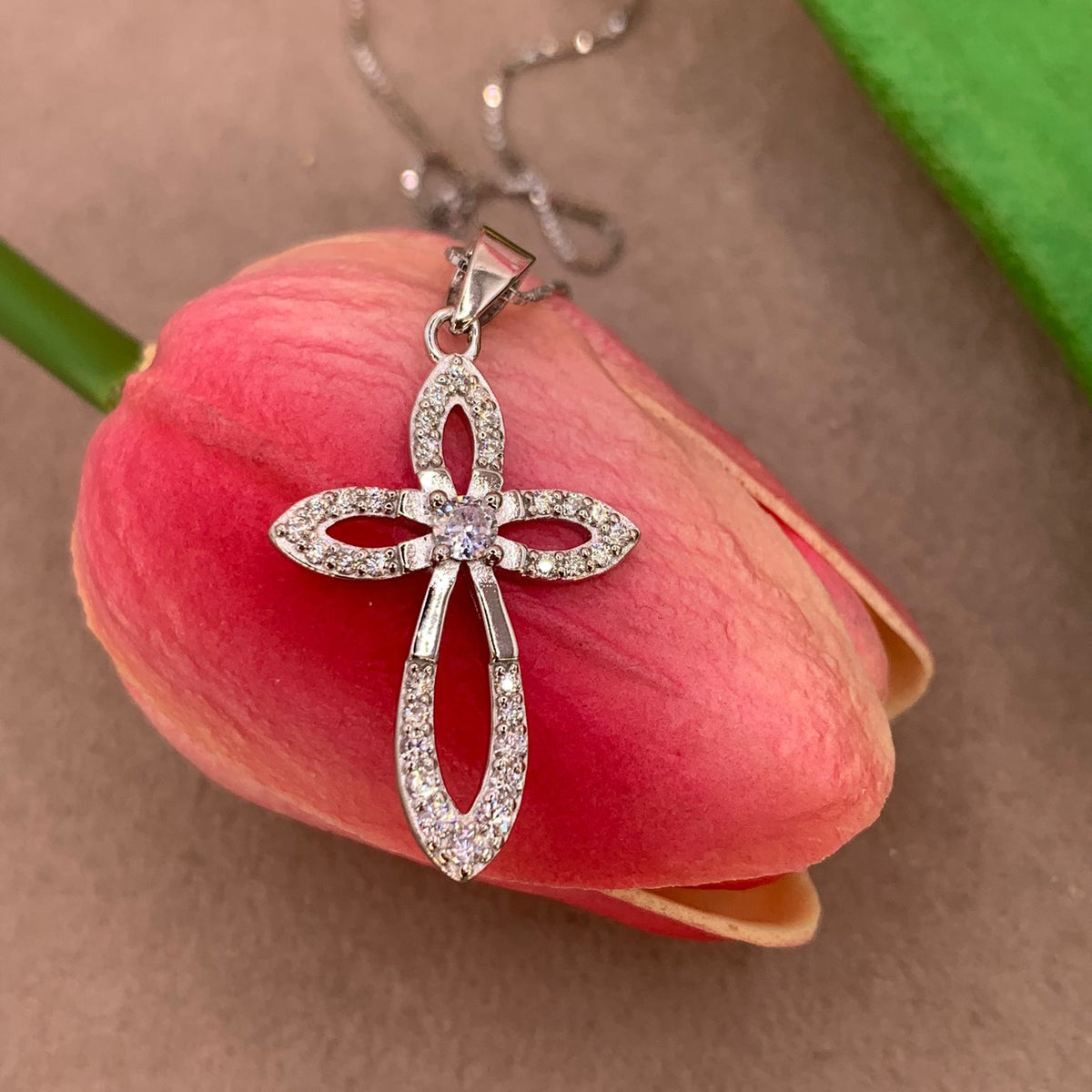 Collana croce kimberly