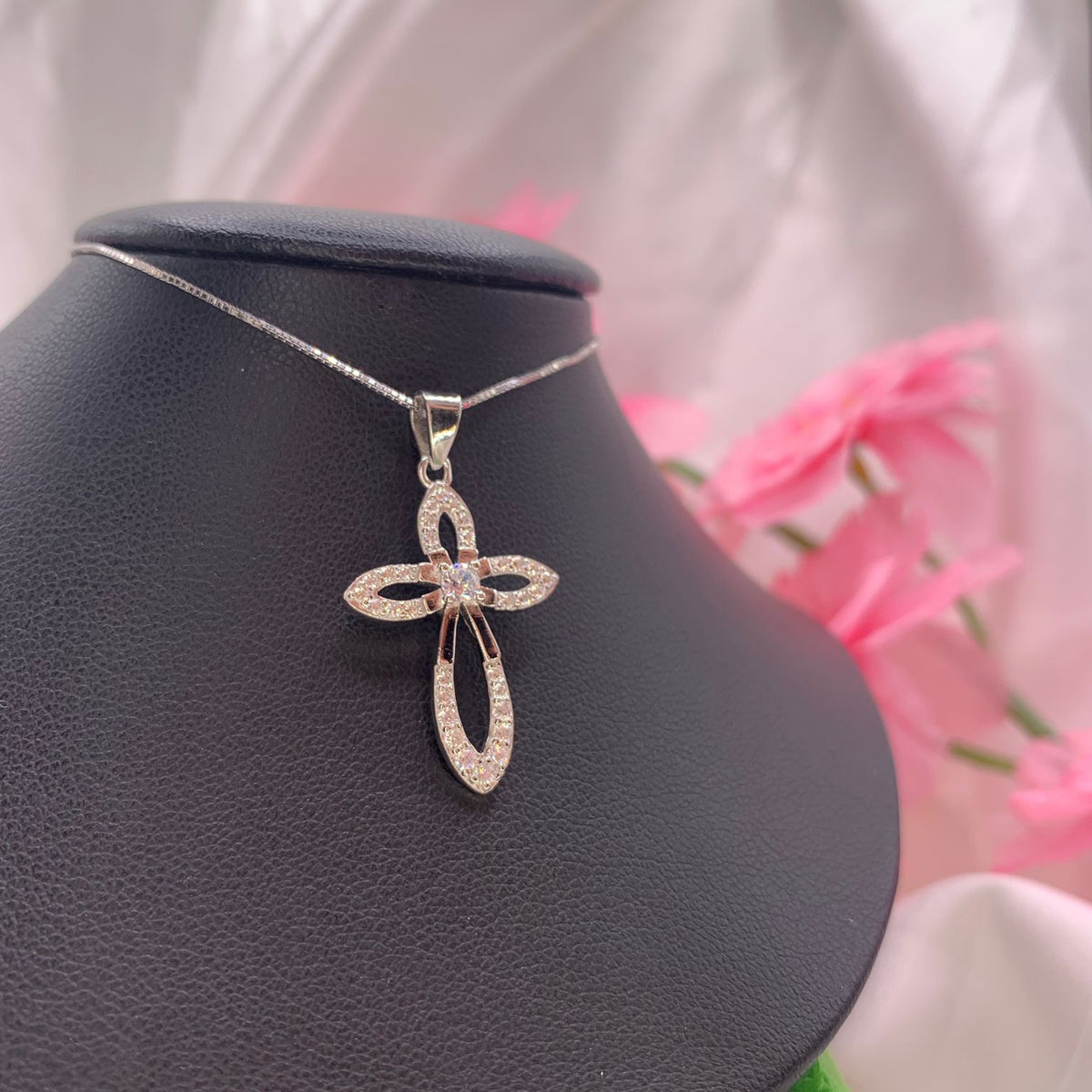 Collana croce kimberly