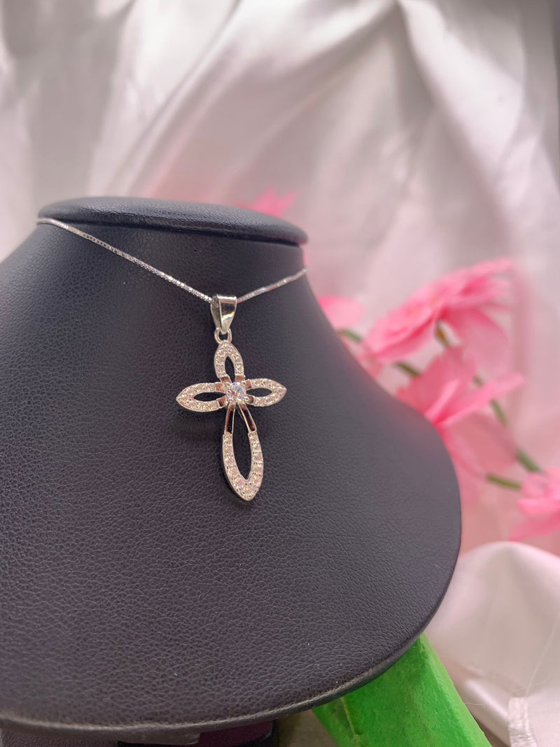 Collana croce kimberly