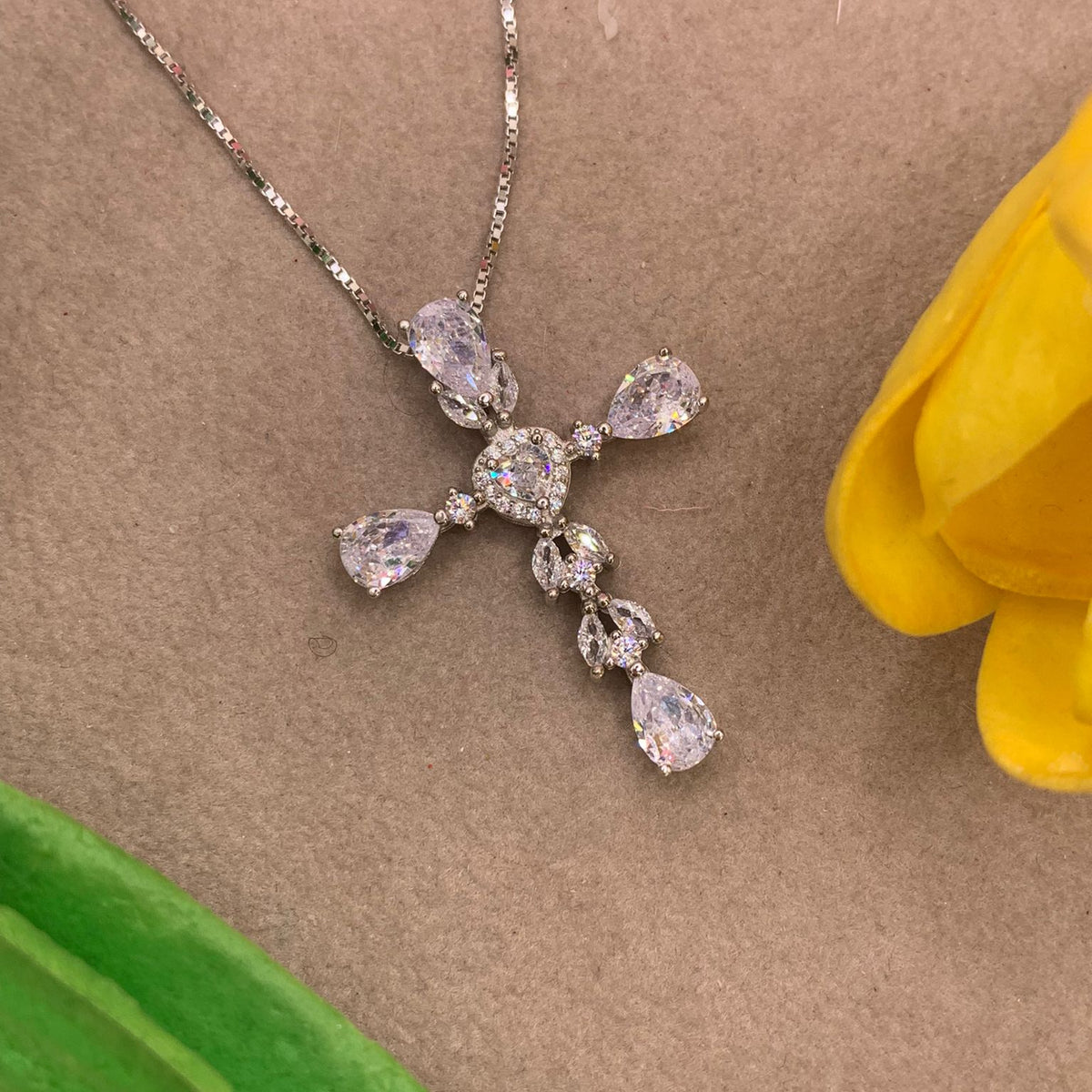 Collana croce cuoricino