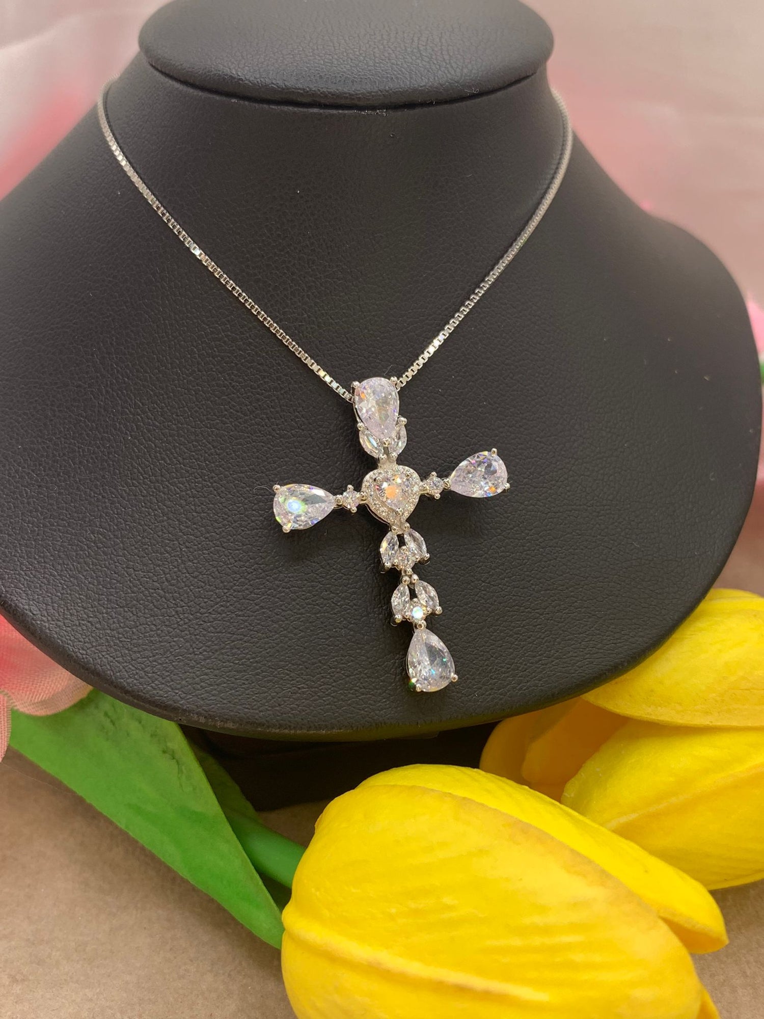 Collana croce cuoricino