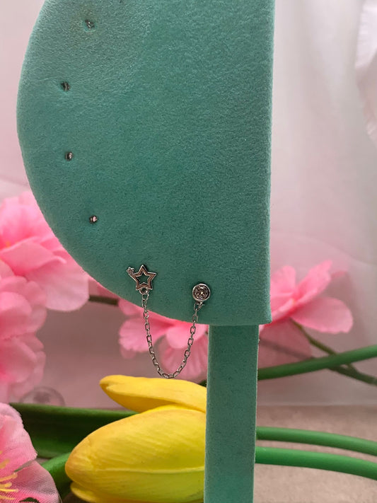 Orecchino chain star