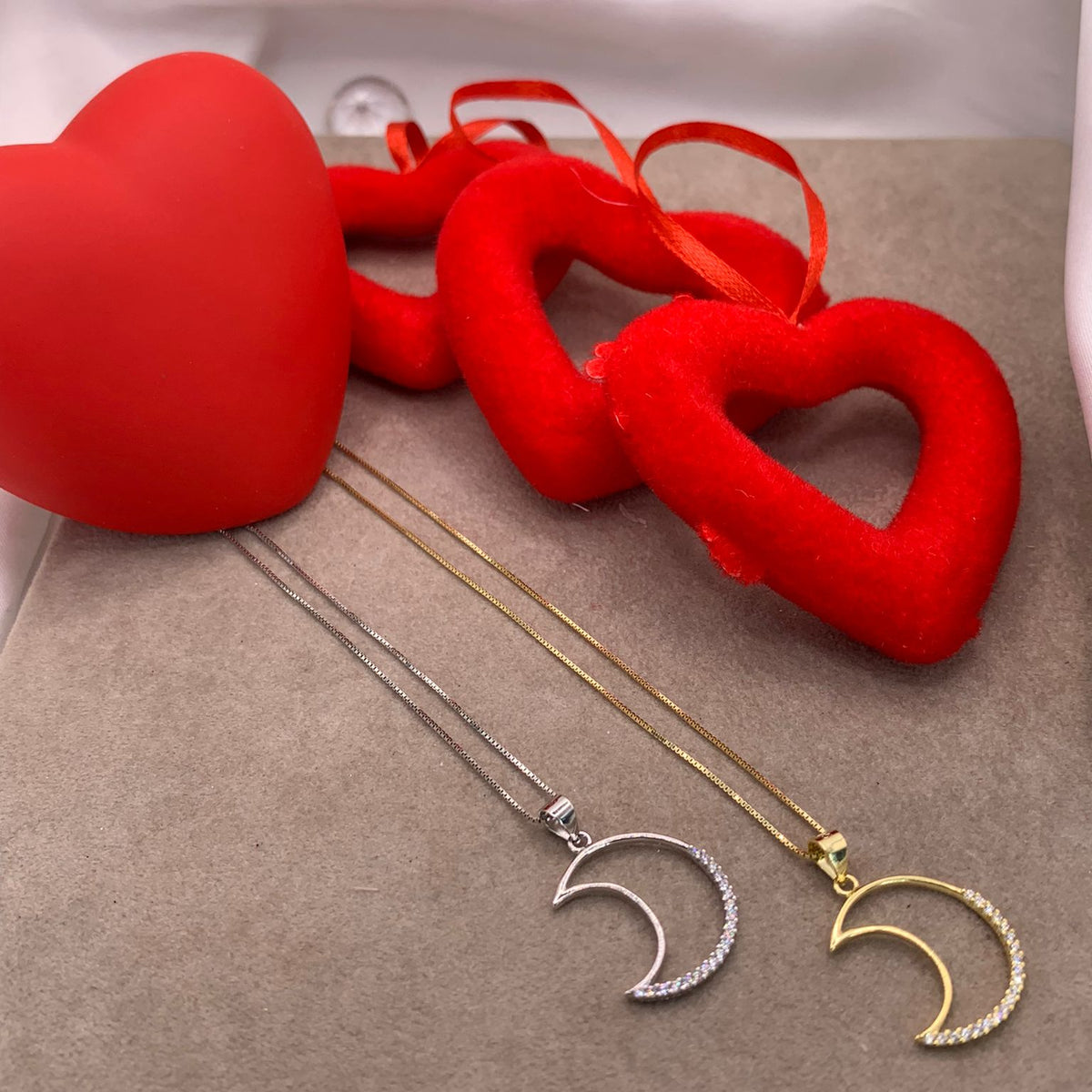 Collana moon