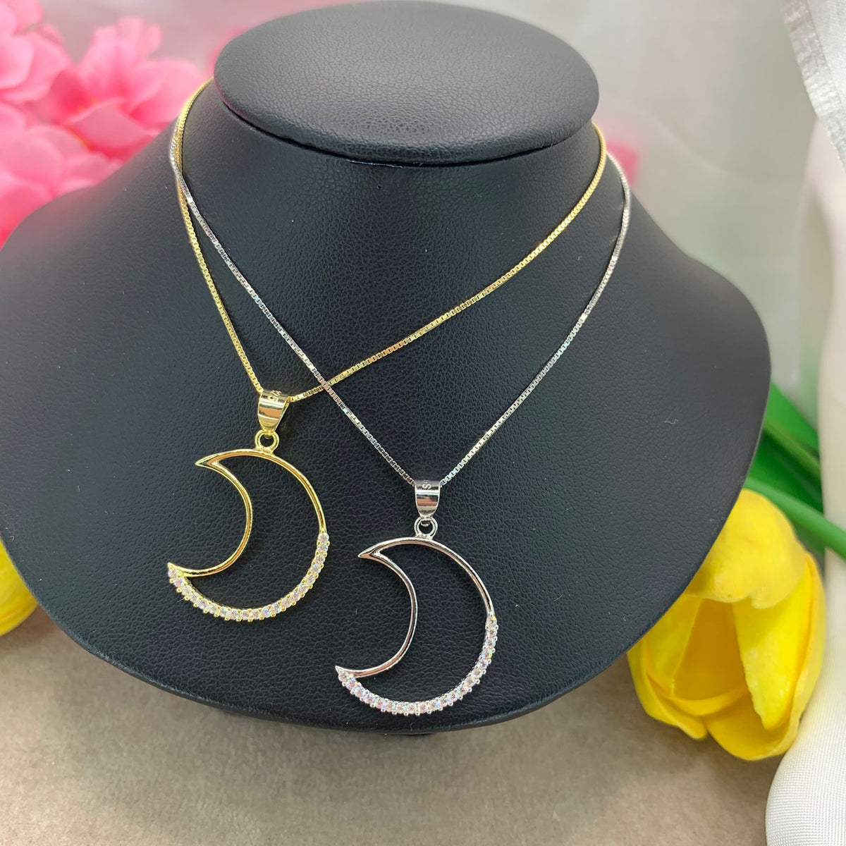 Collana moon