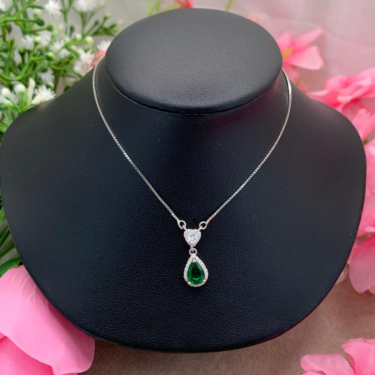 Collana goccia