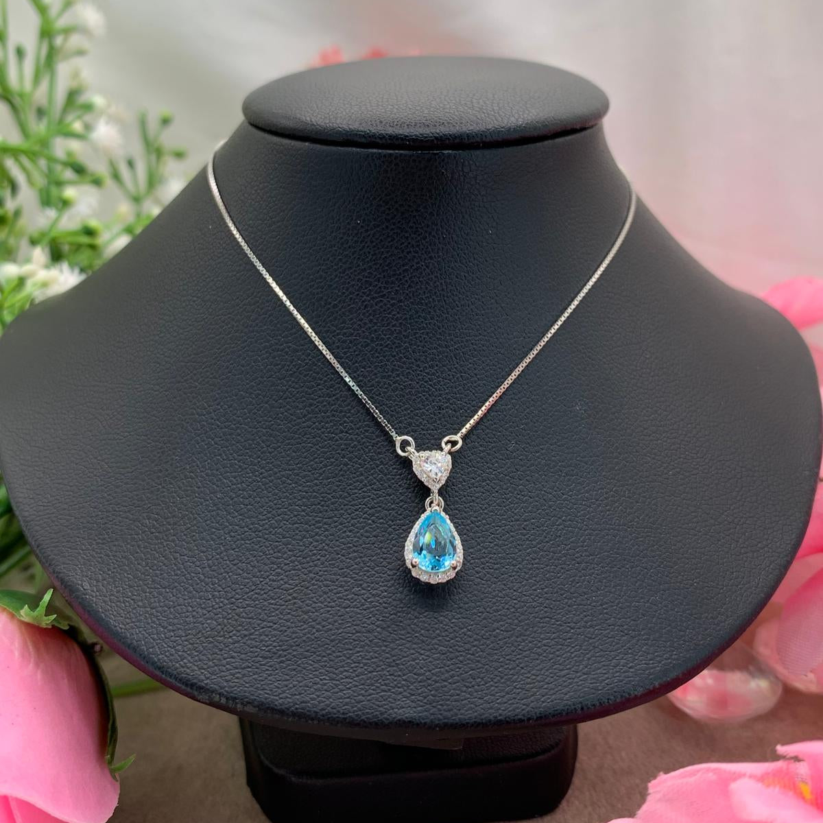 Collana goccia