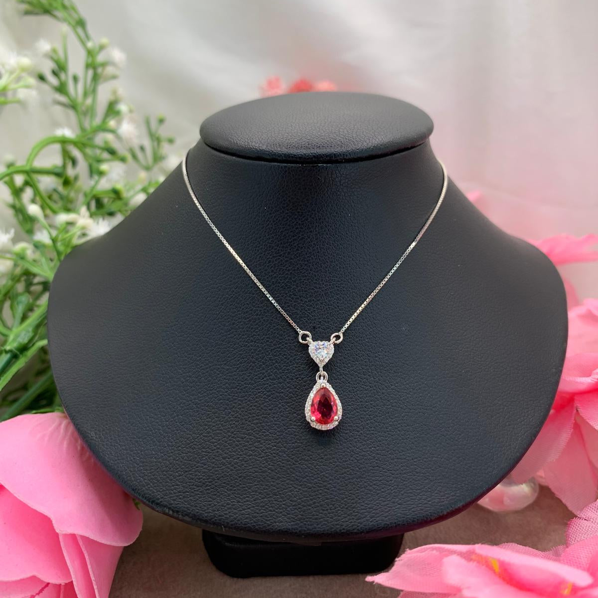 Collana goccia