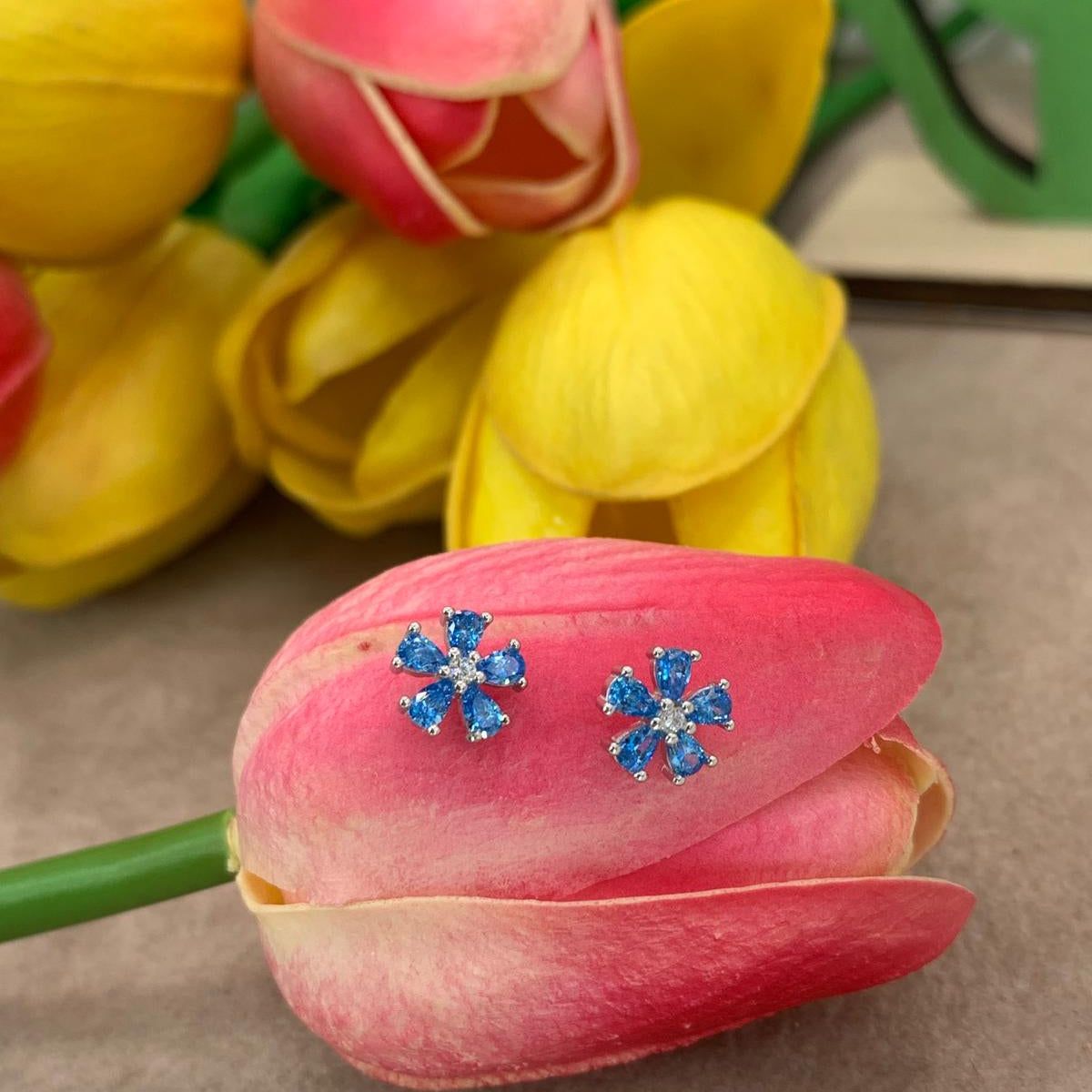 orecchini mini flores