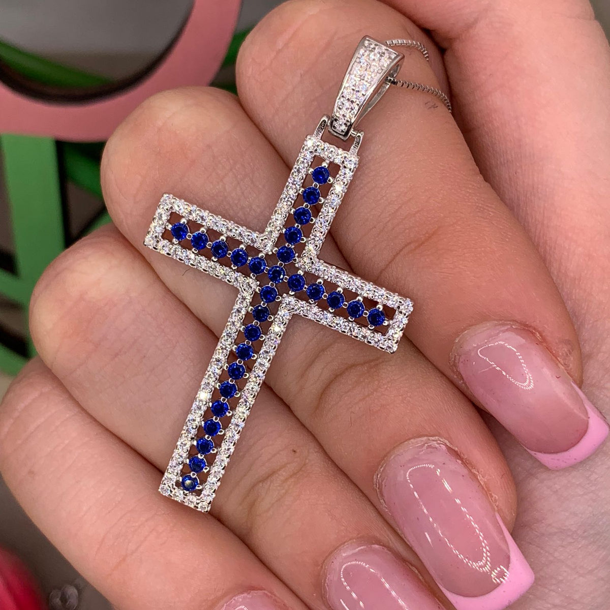 Collana Croce traforata