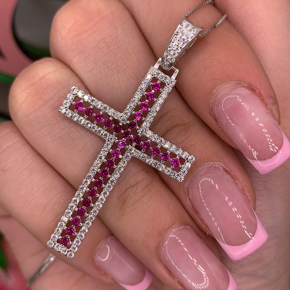 Collana Croce traforata