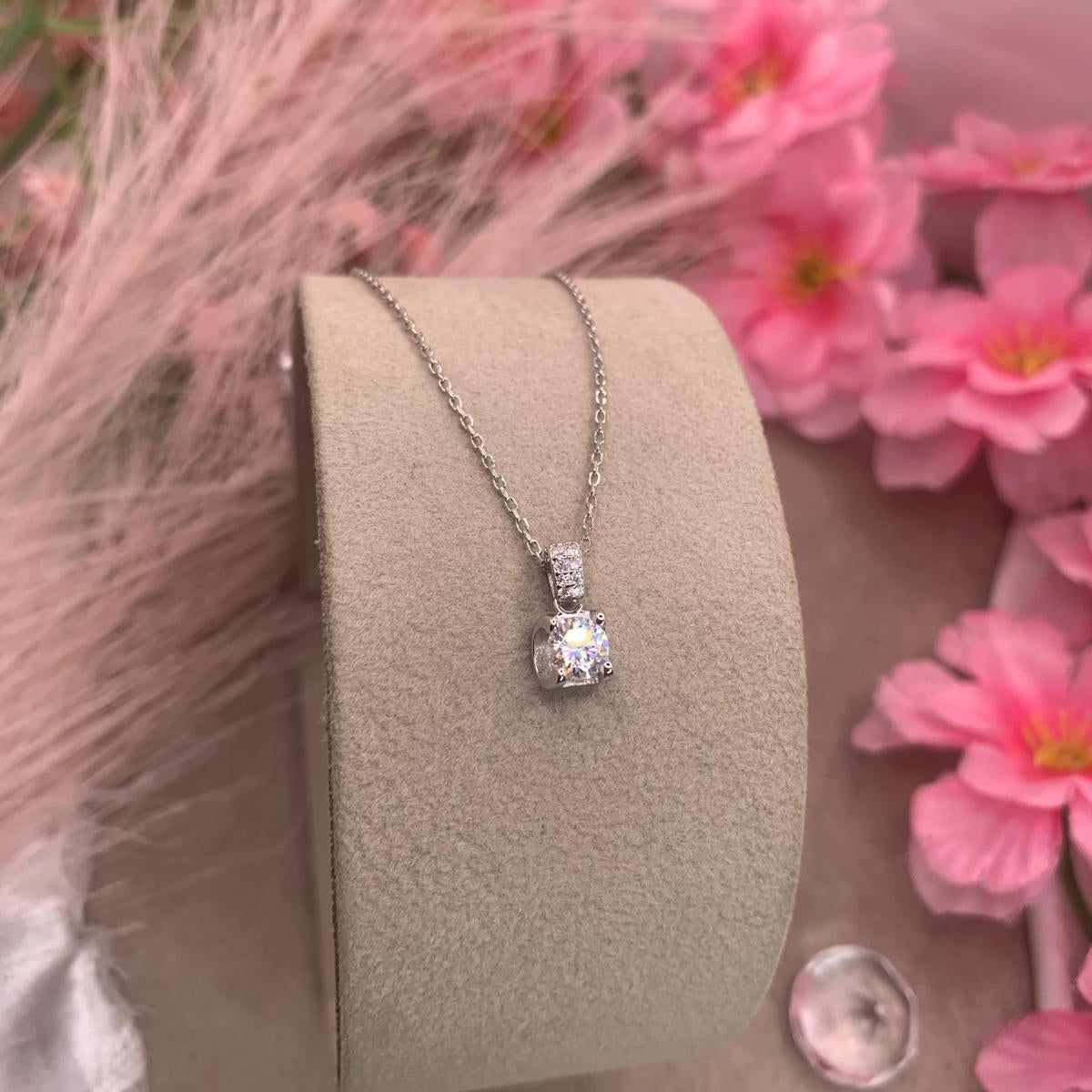 Collana m puntoluce
