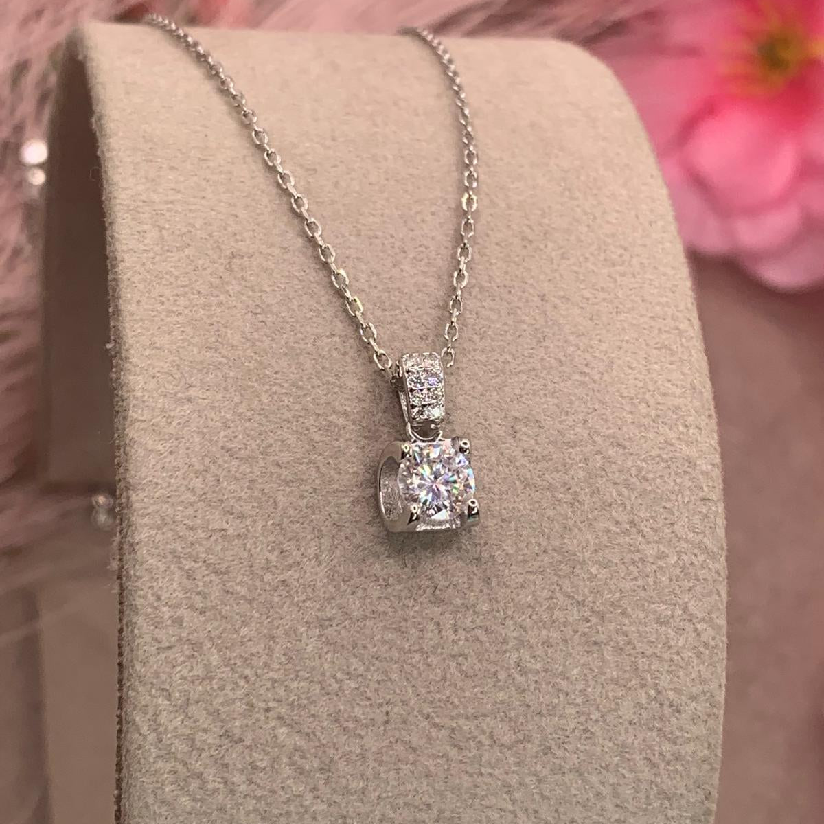 Collana m puntoluce