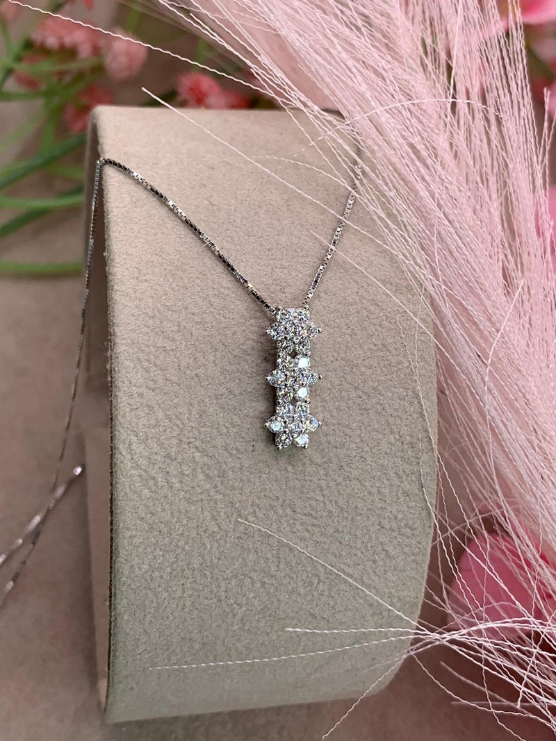 Collana m tris flower