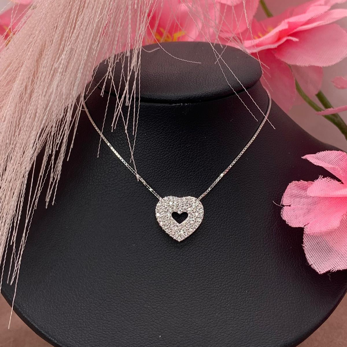 Collana cuore traforato