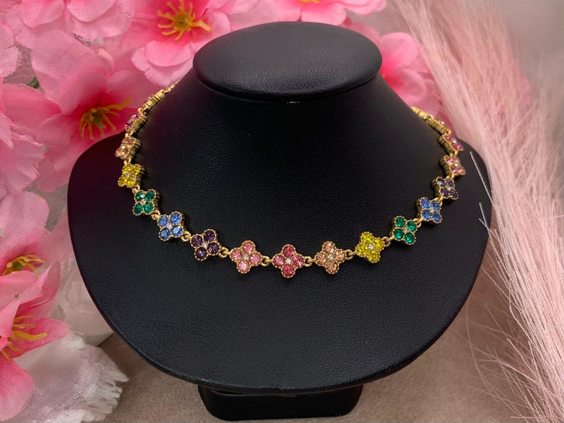 Collana quadricolors