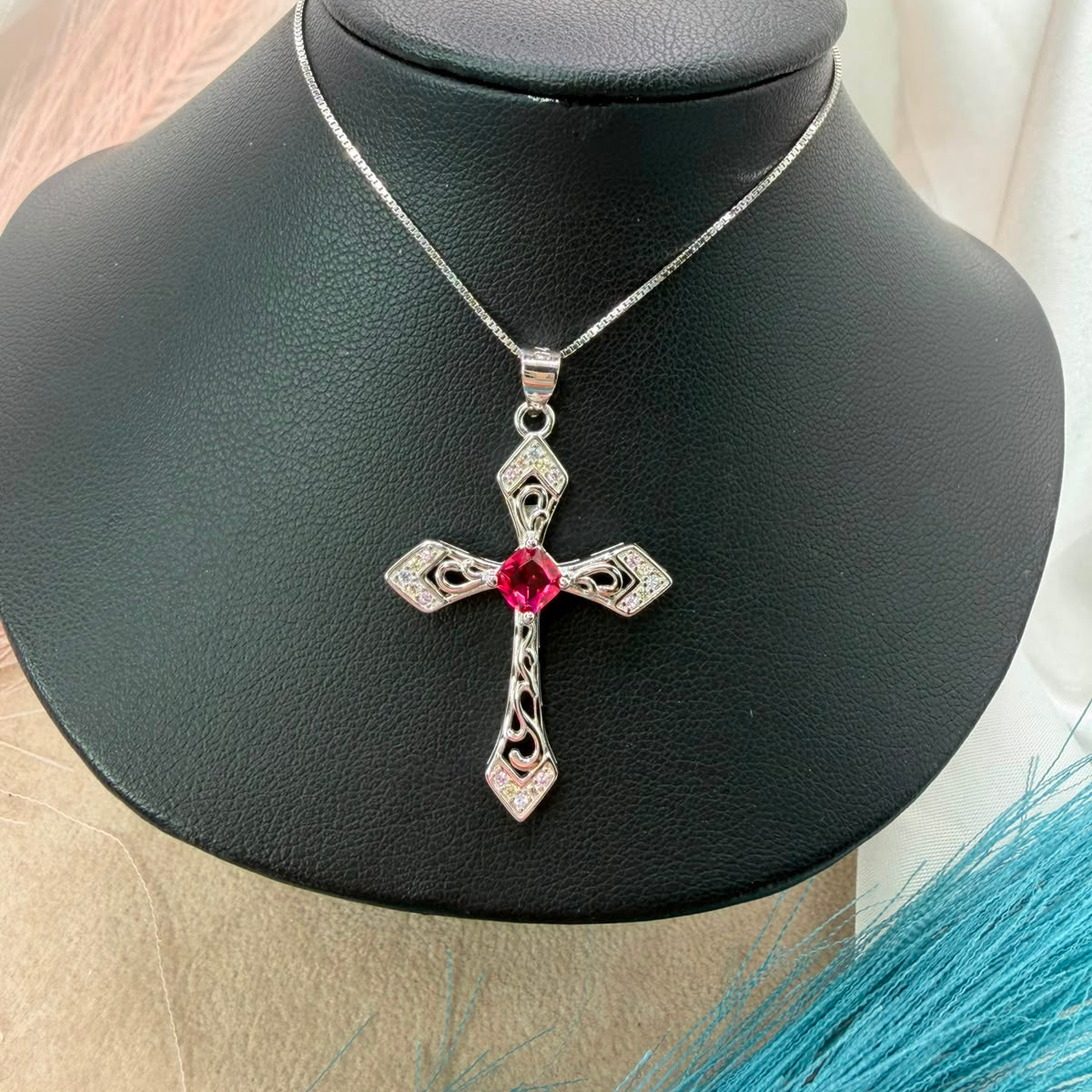 Collana croce red