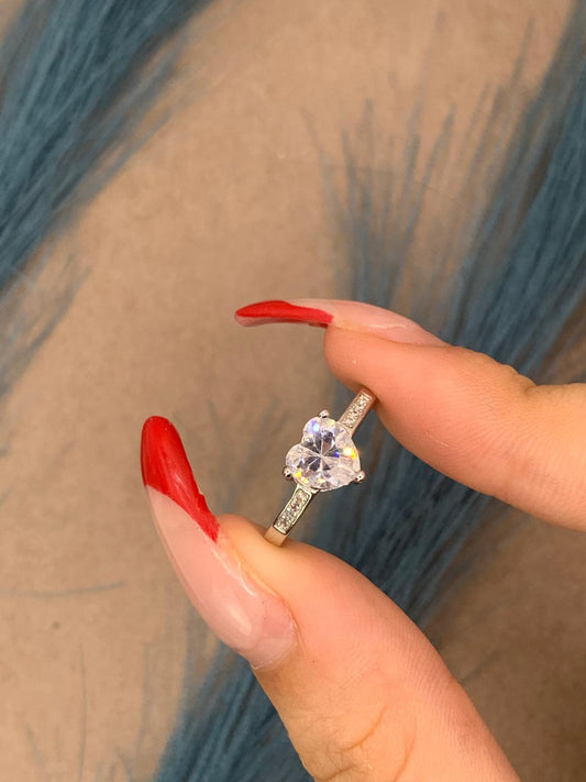 Anello cuore zirconato