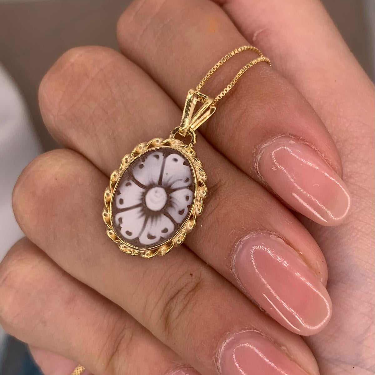 Collana cameo fiore