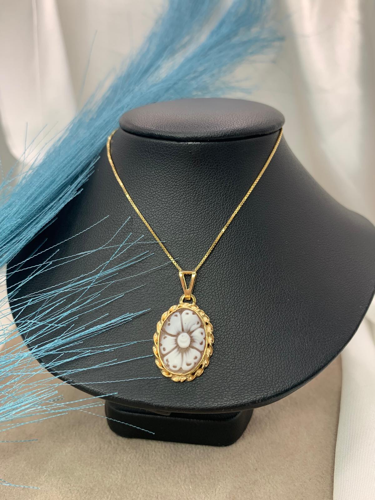 Collana cameo fiore